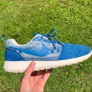 🔵RARE NIKE Blue Felt Shoes🔵